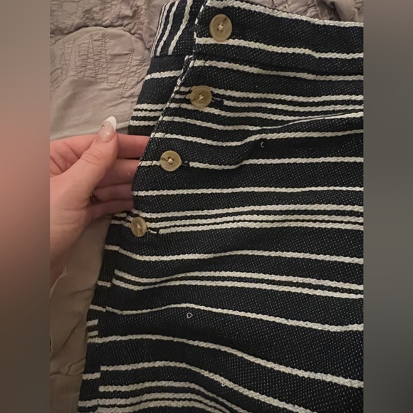 Banana Republic Navy and White Striped Shorts with Side Buttons and Pockets - Picture 5 of 7